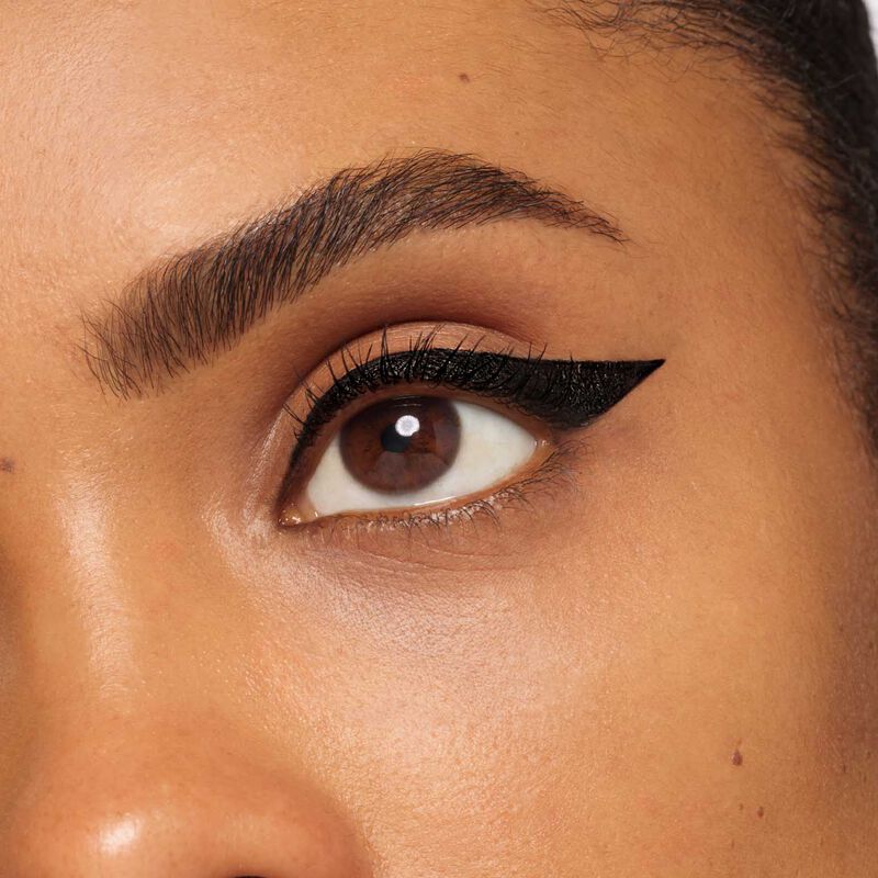 Revlon Colorstay Wing Line™ Liquid Liner Blackest Black image number 1